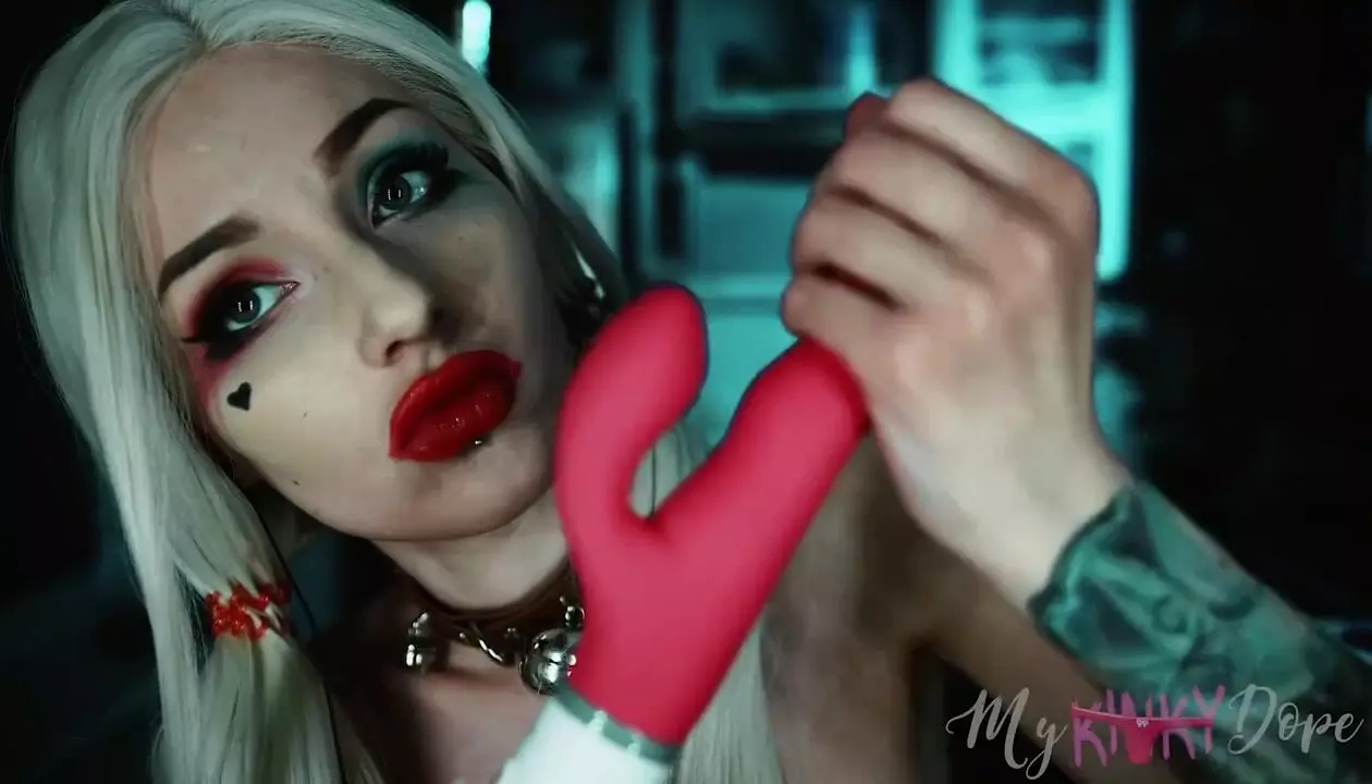 asmr cosplay of harley quinn